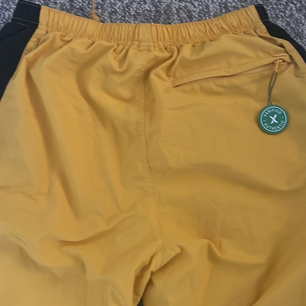 Authentic Pre-loved Supreme side logo track pants- Size small - Picture 6 of 6